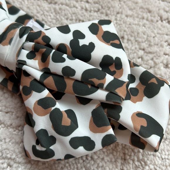 Mud Pie leopard print waterproof headband - Picture 4 of 8